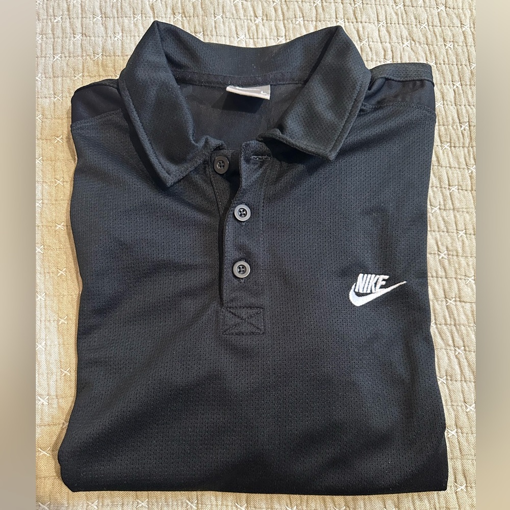 Nike Men’s Shirt, Black Button Up Polo  (Used) Size Large